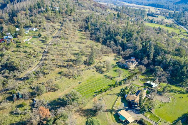 1979 Upper Applegate Road, Jacksonville, OR 97530