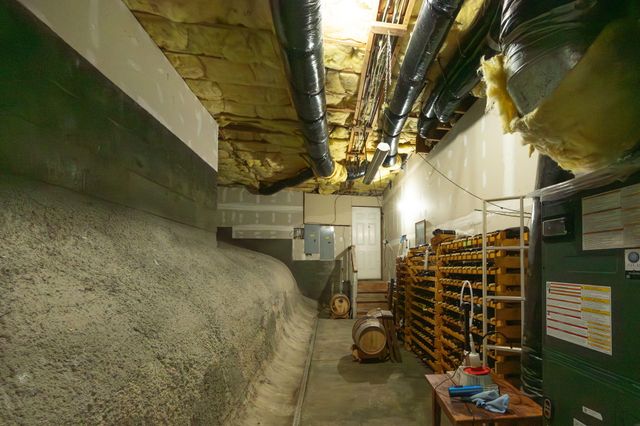 1979 Upper Applegate Road, Jacksonville, OR 97530