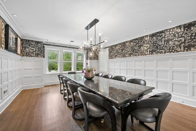 395 Greenleaf Avenue, Glencoe, IL 60022