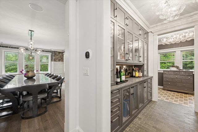 395 Greenleaf Avenue, Glencoe, IL 60022