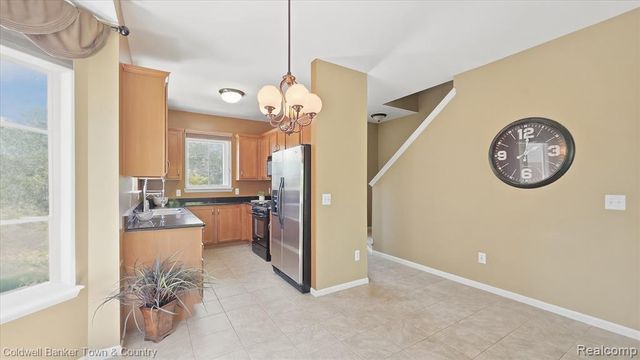 28294 Cottage Lane, New Hudson, MI 48165