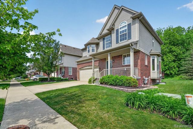 28294 Cottage Lane, New Hudson, MI 48165