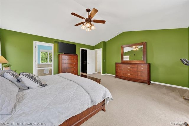 28294 Cottage Lane, New Hudson, MI 48165