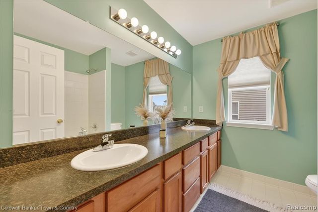 28294 Cottage Lane, New Hudson, MI 48165