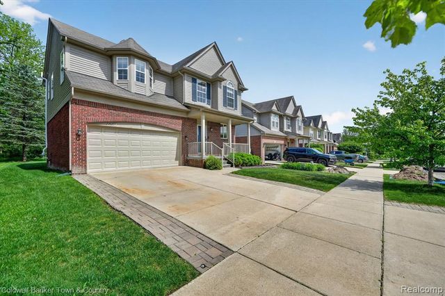 28294 Cottage Lane, New Hudson, MI 48165
