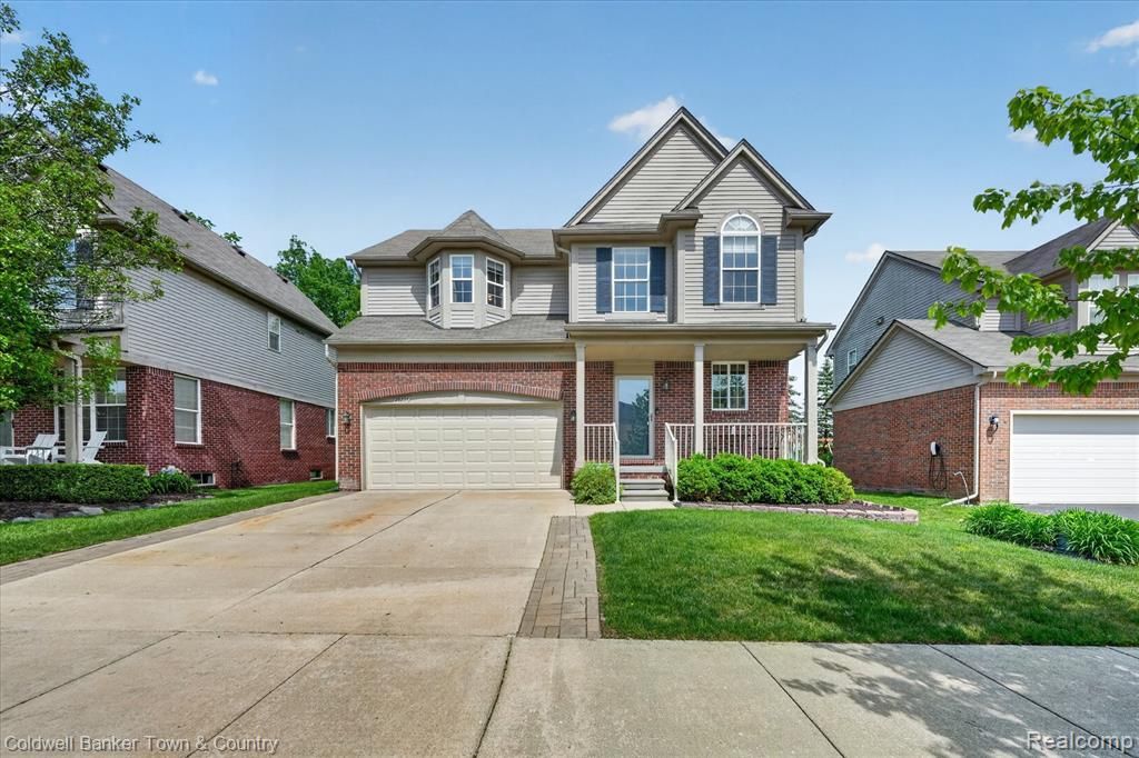 28294 Cottage Lane, New Hudson, MI 48165