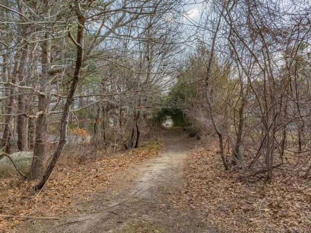 193 Yankee Dr, Brewster, MA 02631