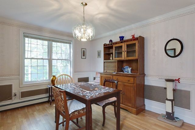 220 River Rd, Lowell, MA 01852