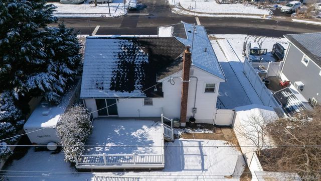 53 Elizabeth Drive, Bethpage, NY 11714