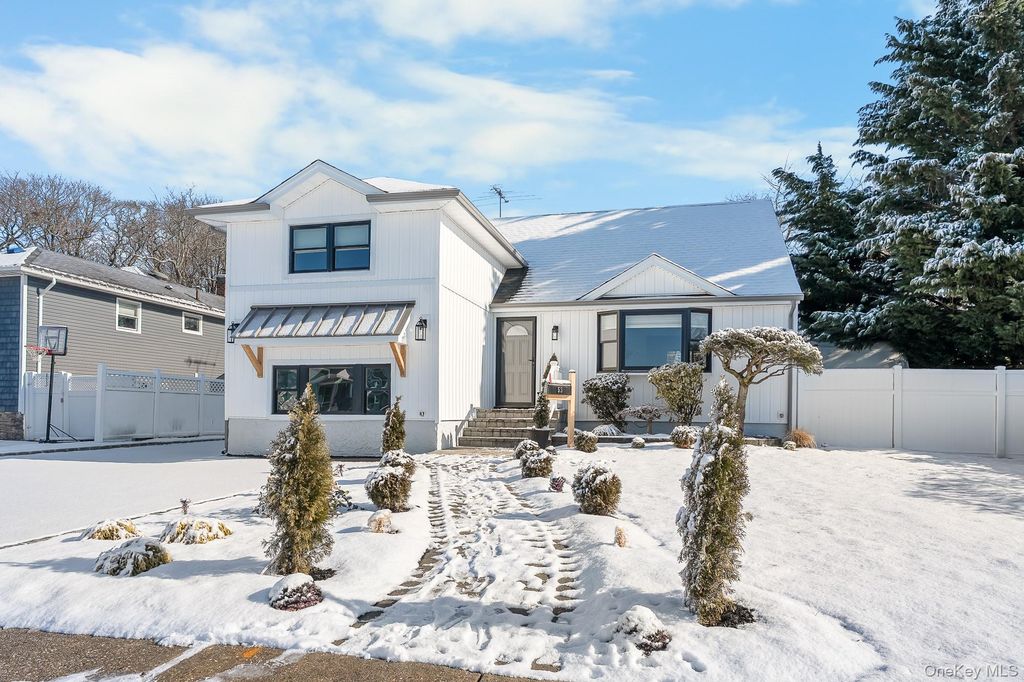 53 Elizabeth Drive, Bethpage, NY 11714