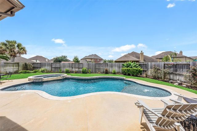 1324 Elkins Hollow Lane, League City, TX 77573