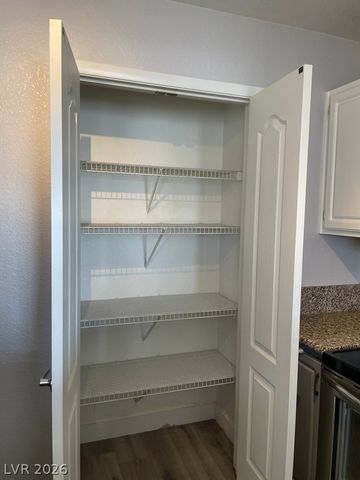 5055 West Hacienda Avenue 1033, Las Vegas, NV 89118