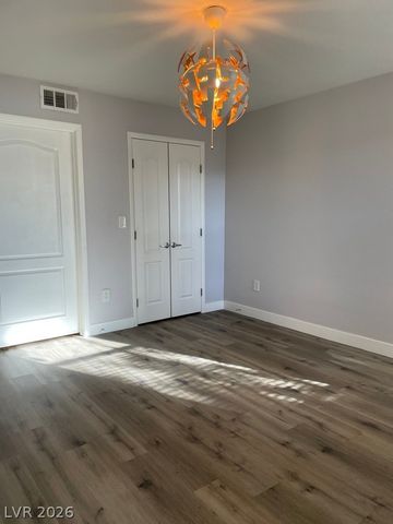 5055 West Hacienda Avenue 1033, Las Vegas, NV 89118