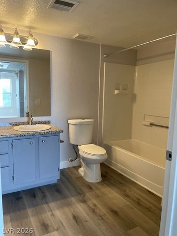 5055 West Hacienda Avenue 1033, Las Vegas, NV 89118