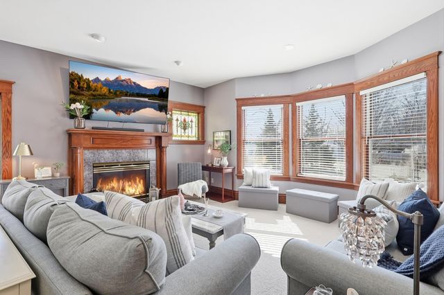 127 4th Avenue SW, Faribault, MN 55021