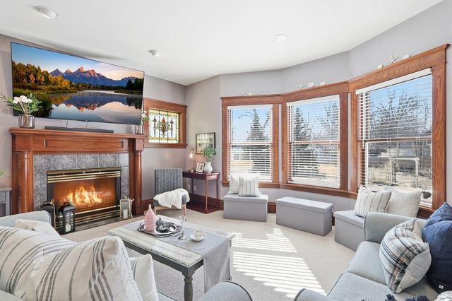 127 4th Avenue SW, Faribault, MN 55021