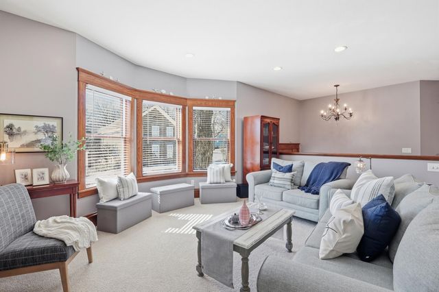 127 4th Avenue SW, Faribault, MN 55021