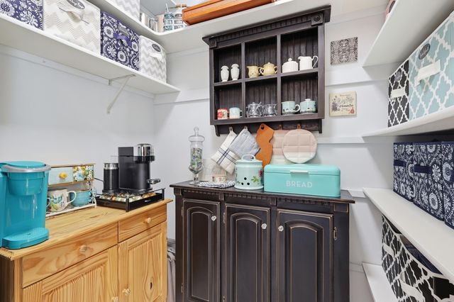 127 4th Avenue SW, Faribault, MN 55021