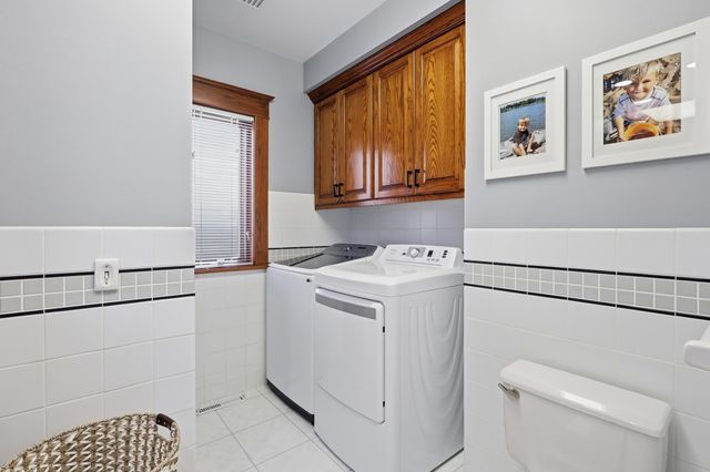 127 4th Avenue SW, Faribault, MN 55021