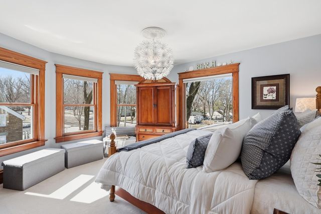 127 4th Avenue SW, Faribault, MN 55021