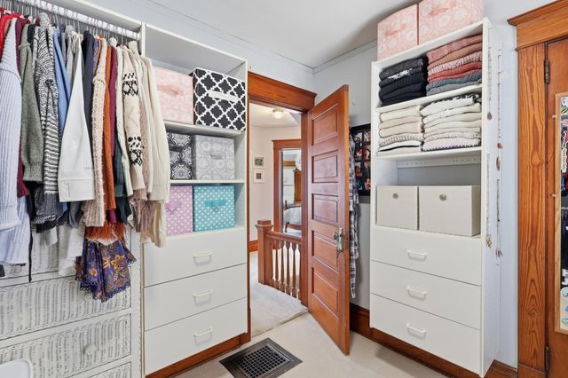 127 4th Avenue SW, Faribault, MN 55021