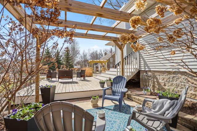 127 4th Avenue SW, Faribault, MN 55021