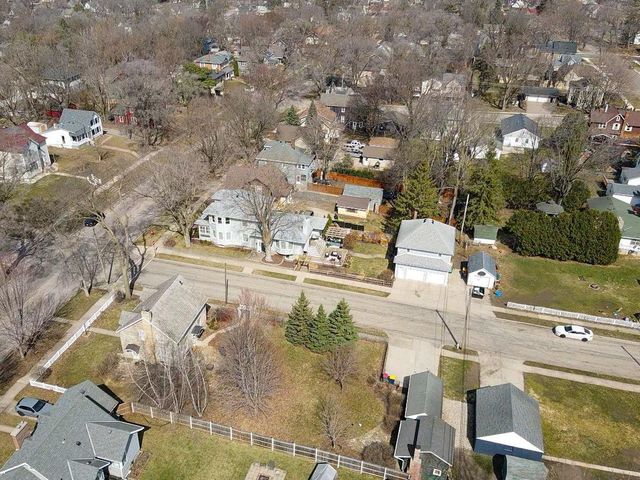 127 4th Avenue SW, Faribault, MN 55021