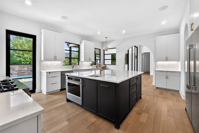 7607 Lakeside Lane, Tyler, TX 75703