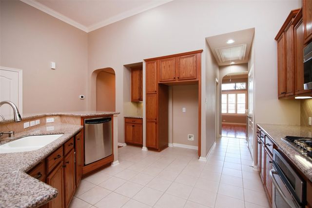 17803 Skyline Arbor Terrace, Houston, TX 77094