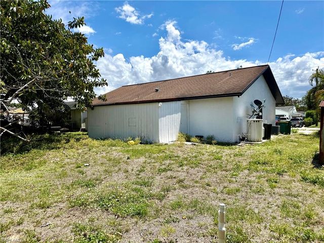 1891 51st ST SW, Naples, FL 34116