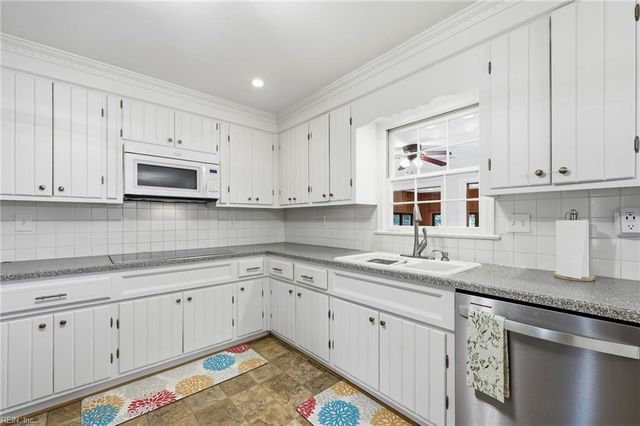 4305 Delray DR, Virginia Beach, VA 23455