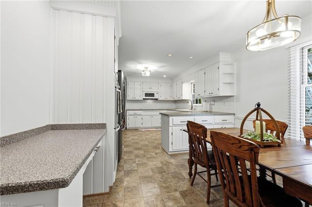 4305 Delray DR, Virginia Beach, VA 23455