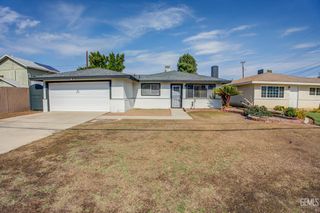 3912 QUARTER Avenue, Bakersfield, CA 93309