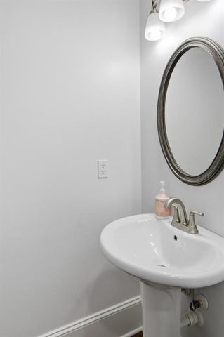 1933 Ridgemont Lane, Decatur, GA 30033