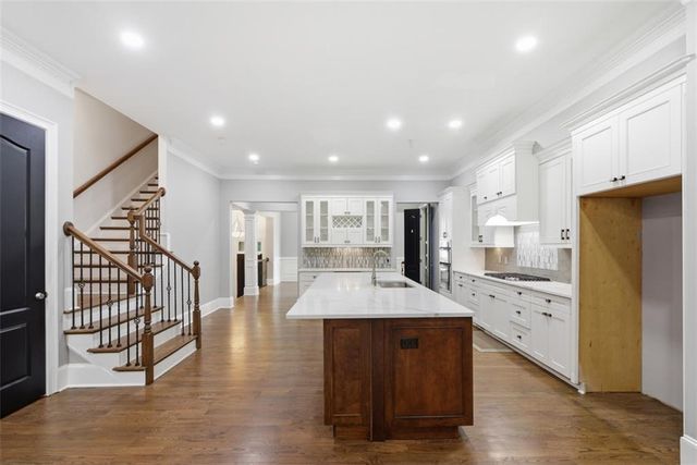 1933 Ridgemont Lane, Decatur, GA 30033