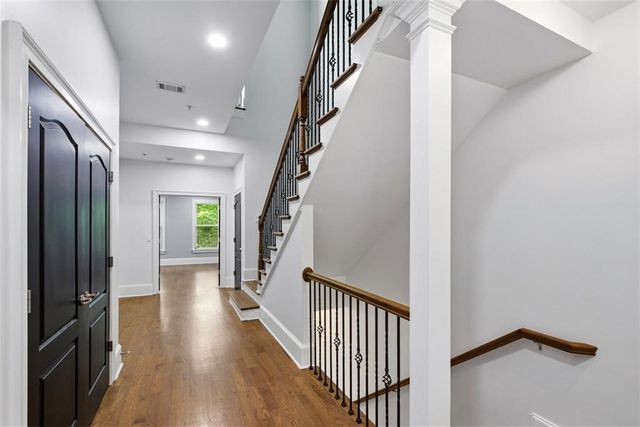 1933 Ridgemont Lane, Decatur, GA 30033