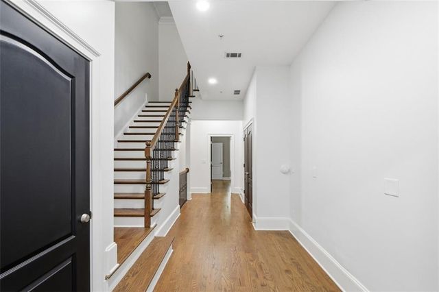 1933 Ridgemont Lane, Decatur, GA 30033