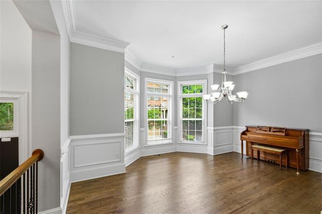 1933 Ridgemont Lane, Decatur, GA 30033