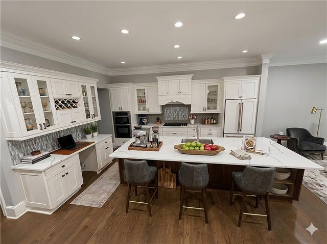 1933 Ridgemont Lane, Decatur, GA 30033