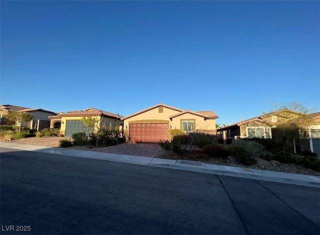 2748 Brinkley Manor Street, Laughlin, NV 89029