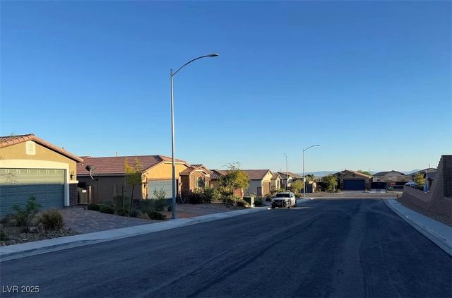 2748 Brinkley Manor Street, Laughlin, NV 89029