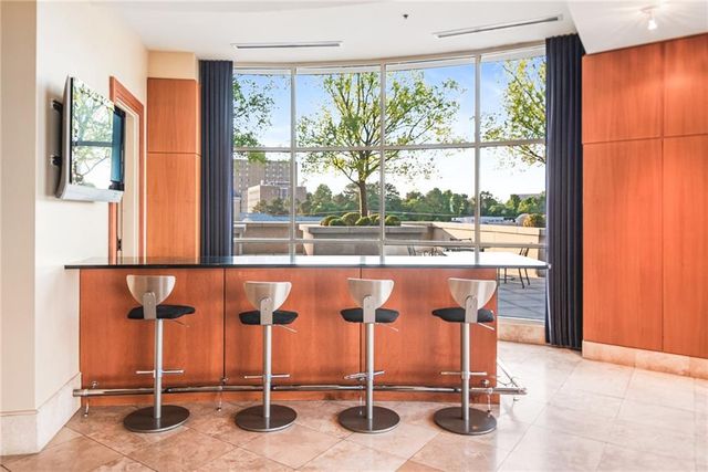 2881 Peachtree Road NE 2304, Atlanta, GA 30305