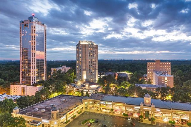 2881 Peachtree Road NE 2304, Atlanta, GA 30305