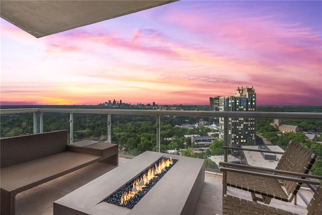 2881 Peachtree Road NE 2304, Atlanta, GA 30305