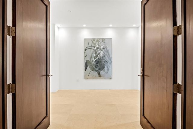2881 Peachtree Road NE 2304, Atlanta, GA 30305