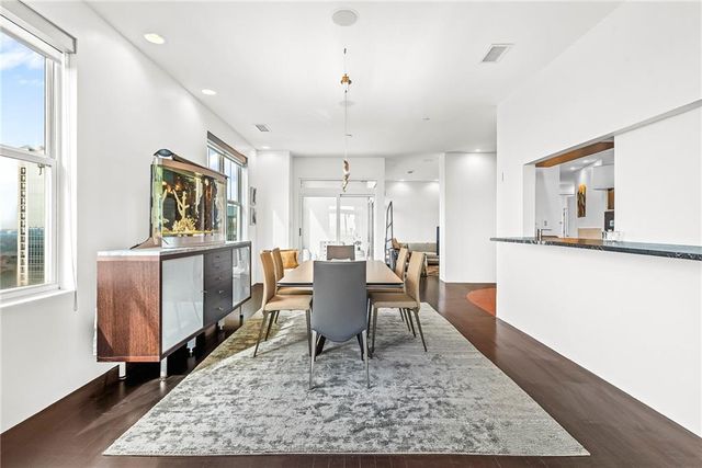 2881 Peachtree Road NE 2304, Atlanta, GA 30305