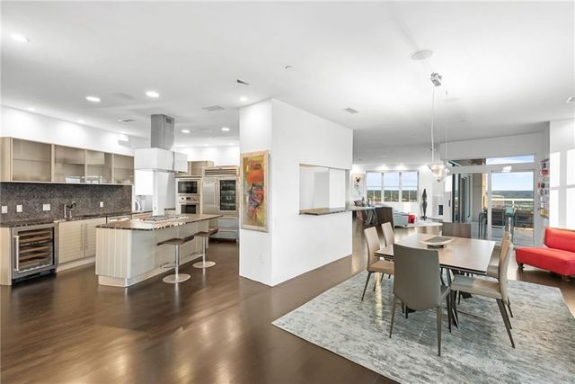 2881 Peachtree Road NE 2304, Atlanta, GA 30305