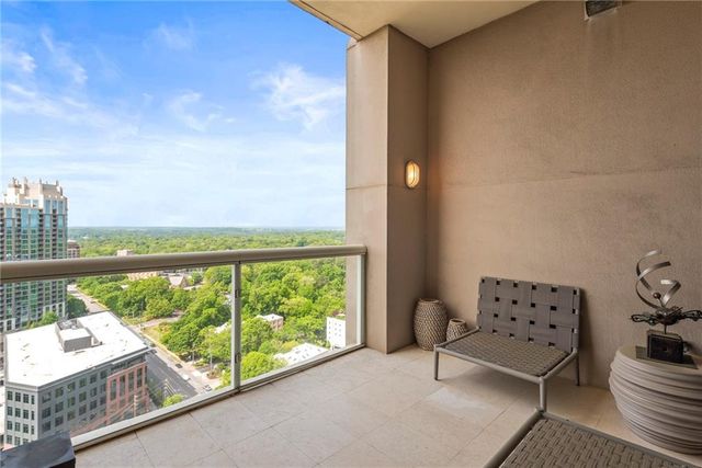 2881 Peachtree Road NE 2304, Atlanta, GA 30305