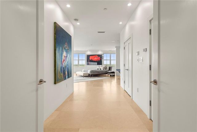 2881 Peachtree Road NE 2304, Atlanta, GA 30305