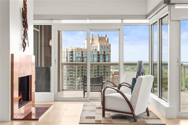 2881 Peachtree Road NE 2304, Atlanta, GA 30305
